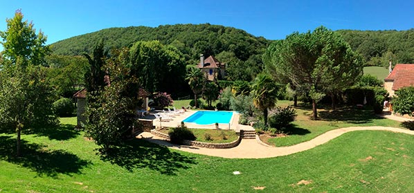 L'espace piscine du Moulin du Boisset